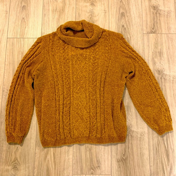 Beautiful Mustard Turtleneck - Picture 1 of 1